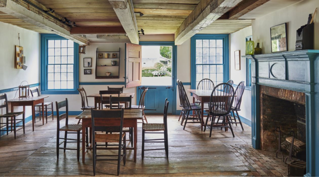 Inside the Elmendorph Inn, Red Hook, photo by Pieter Estersohn
